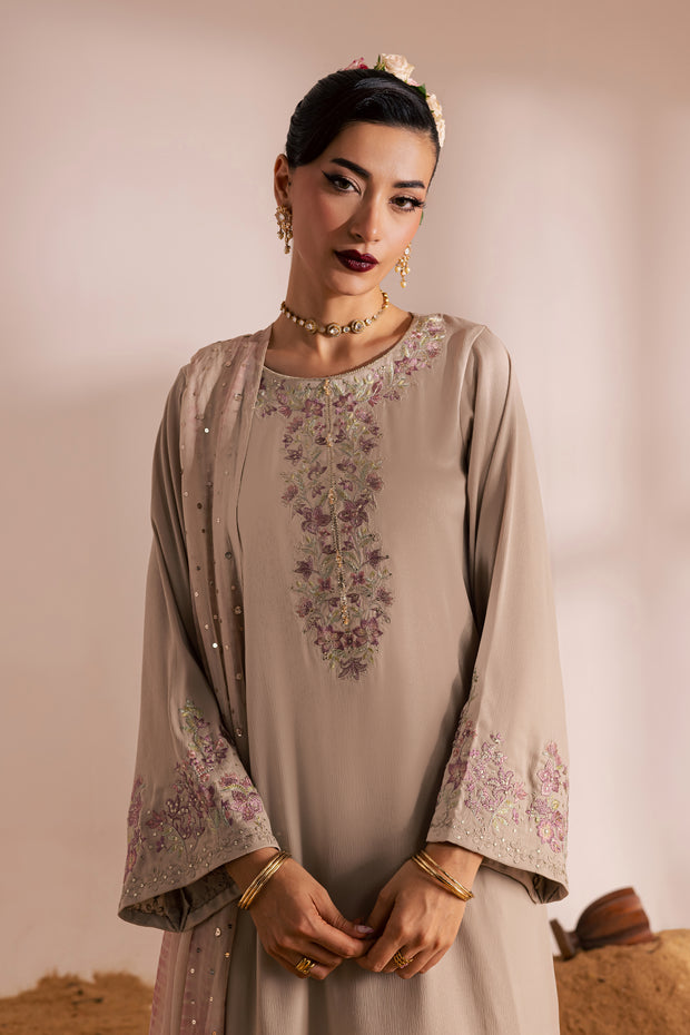 Nazli 3Pc - Festive Luxe Pret
