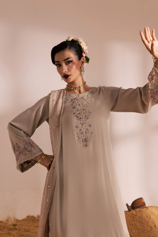 Nazli 3Pc - Festive Luxe Pret