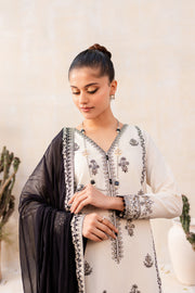 Ivoor 3Pc - Embroidered Khaddar Dress