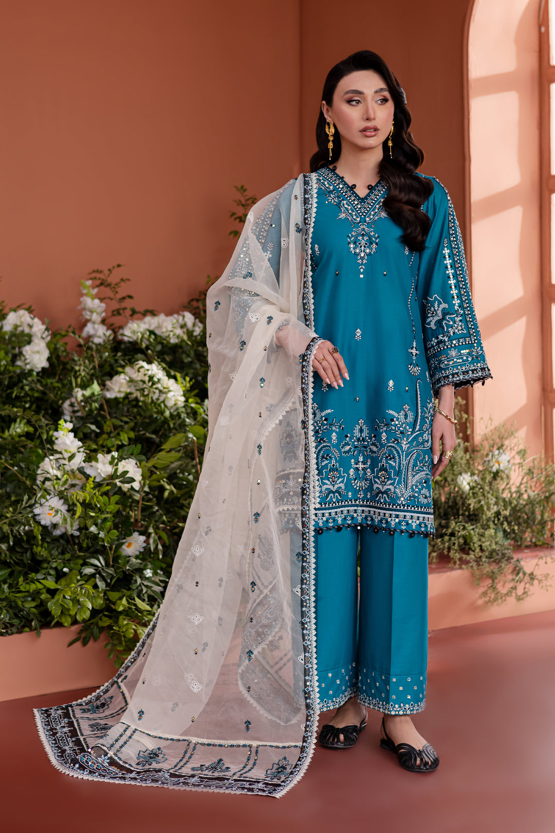 green emerald velvet dress ayzel Pakistani Dress Designer Lawn main image 1