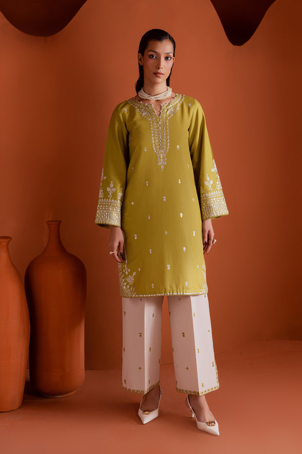 Dazy 2Pc - Embroidered Khaddar Dress