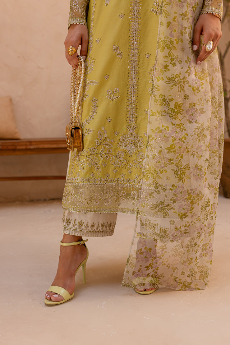 Green Naqsh 3Pc - Embroidered Luxe PRET