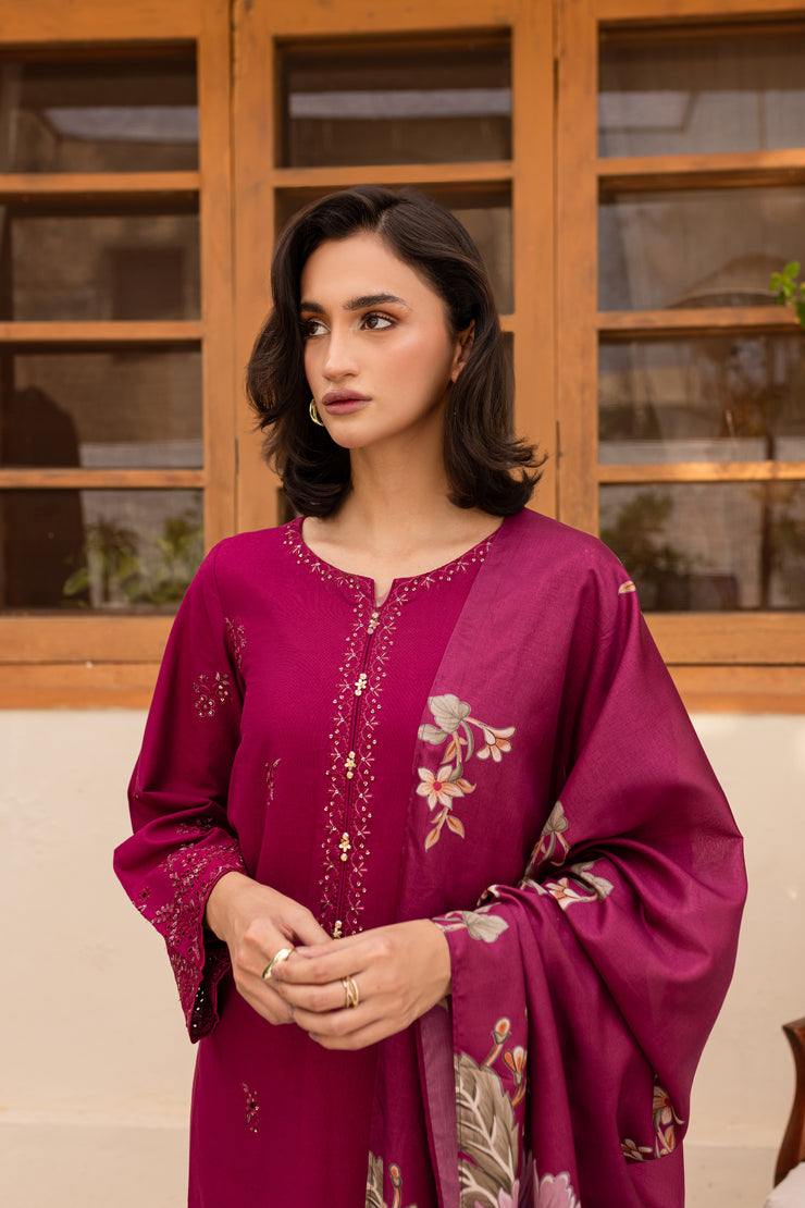 Lilas 3Pc - Embroidered Khaddar Dress