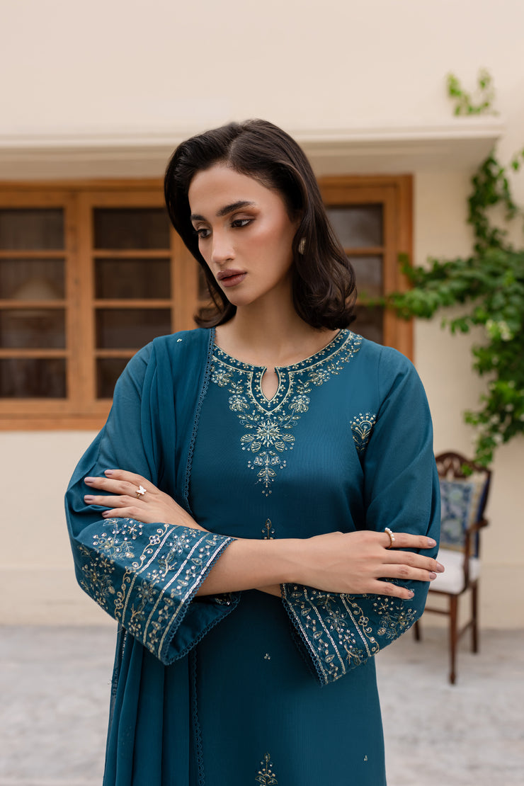 Brucie 3Pc - Embroidered Khaddar Dress