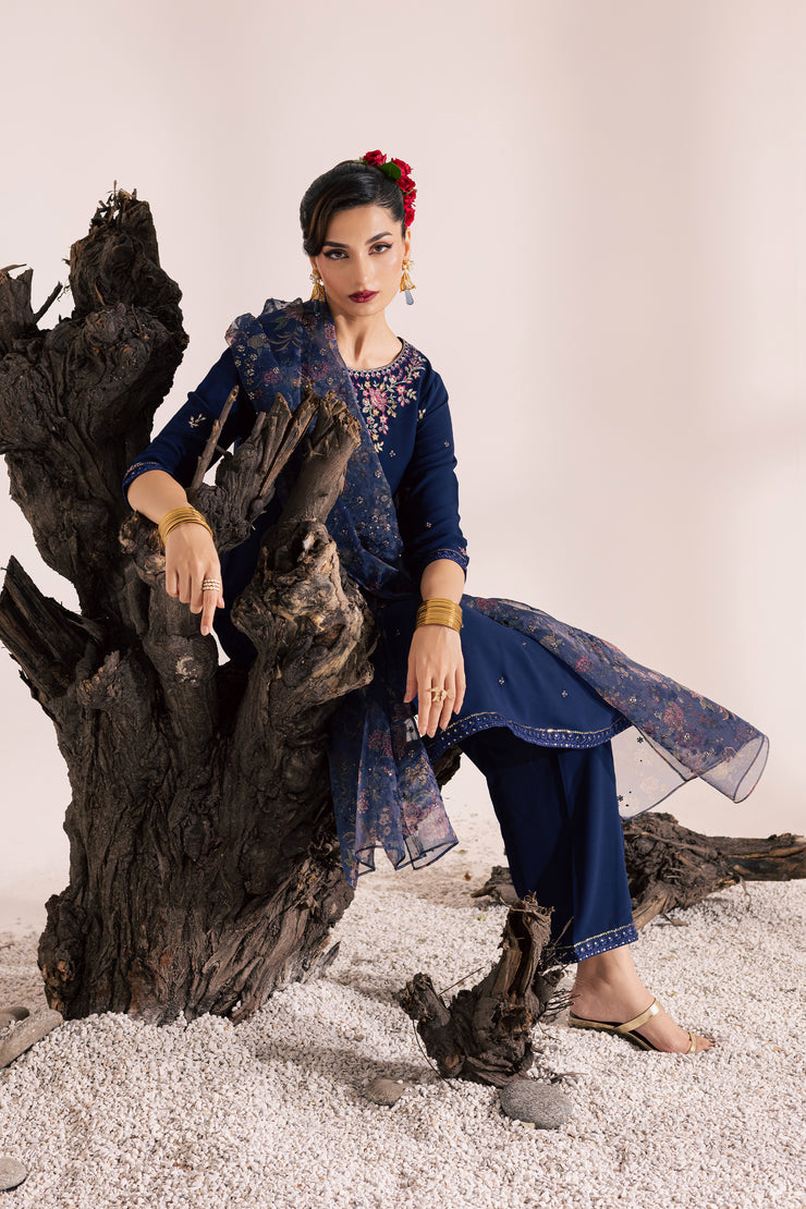 Elegant luxe pret outfit for evening events