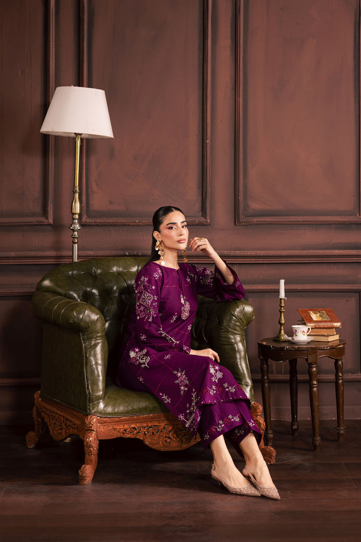 A warm winter South Asian outfit in soft khaddar, designed for Pakistani and Indian festive events, weddings, Eid gatherings and elegant everyday wear.