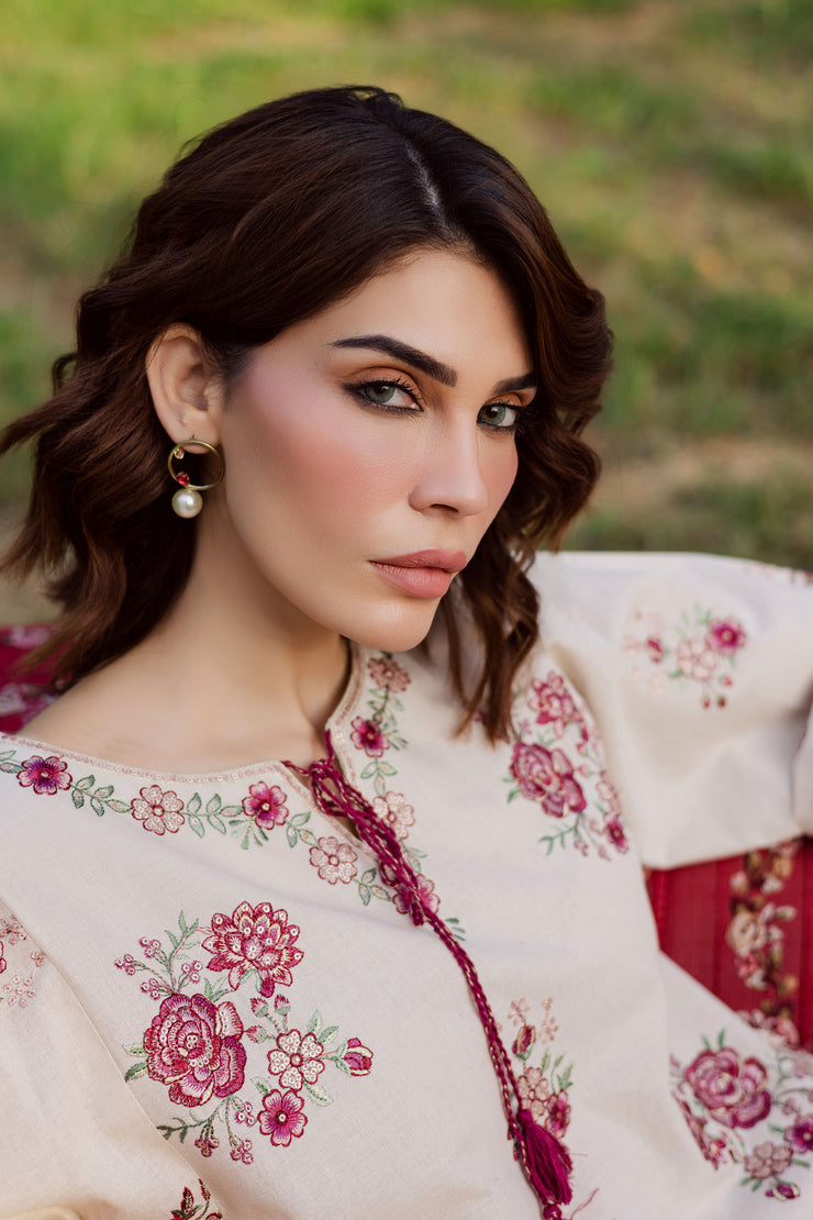 Meer 2Pc - Embroidered Khaddar Dress