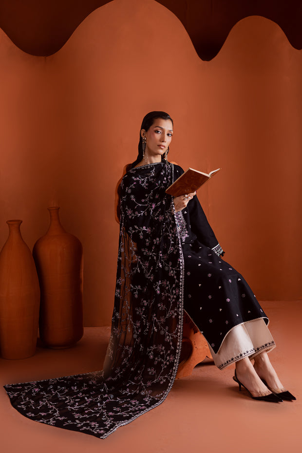 Noirline 3Pc - Embroidered Khaddar Dress