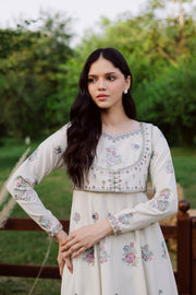 A warm winter South Asian outfit in soft khaddar, designed for Pakistani and Indian festive events, weddings, Eid gatherings and elegant everyday wear.