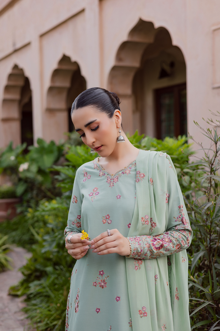 Sea Zunaisha 3Pc - Embroidered Khaddar Dress