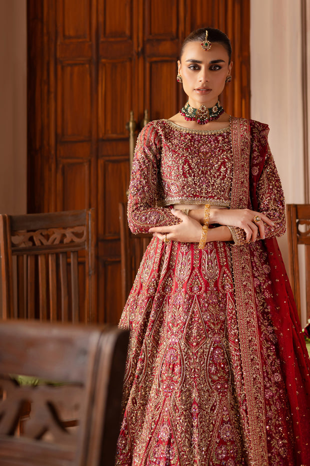 Front view of Azrina organza choli featuring adda work and crystal detailing for a timeless bridal look. Bridal luxury Pakistani South Asian Indian